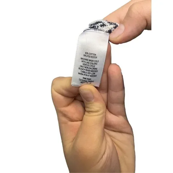 Lucy & Laurel White and Navy Lightweight Sweater - Picture 5 of 6